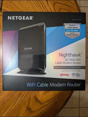 NETGEAR Nighthawk AC1900 WiFi Cable Modem Router - Black - With Original Box
